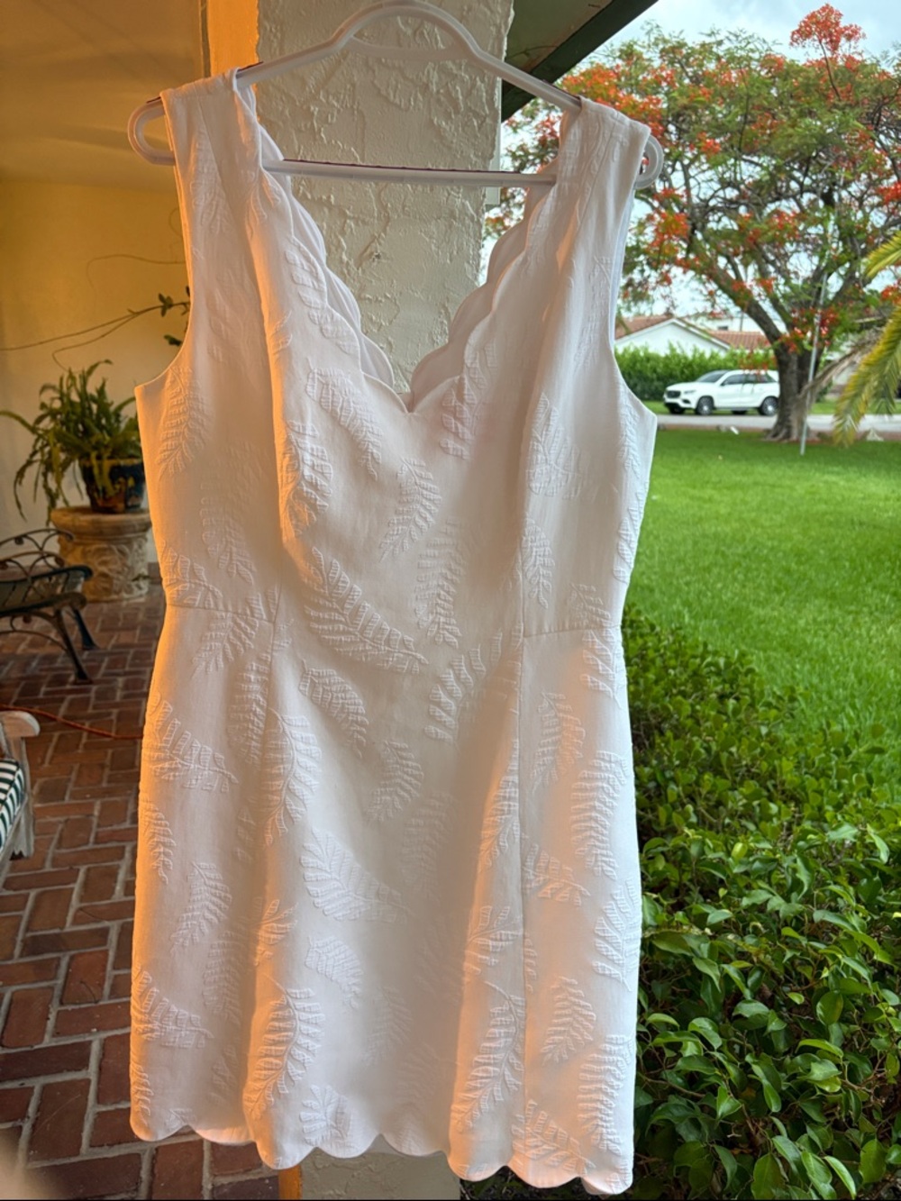 Lilly Pulitzer White Scallop V-Neck & Hem dress